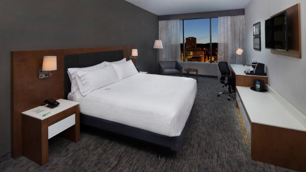 Room image 3