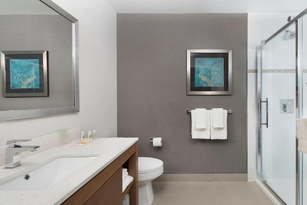 Room image 4